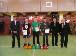 Lietuvos čempionas – Šarūnas Selvestravičius (svorio kategorijoje iki 63 kg) jaunių grupėje ir trečios vietos laimėtojas jaunimo grupėje