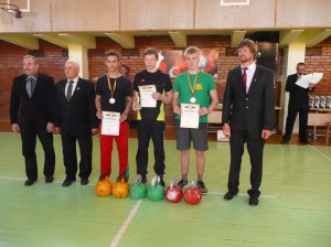 Vytas Vadapolas (svorio kategorijoje ik 73 kg) jaunių grupėje iškovojo trečiąją vietą
